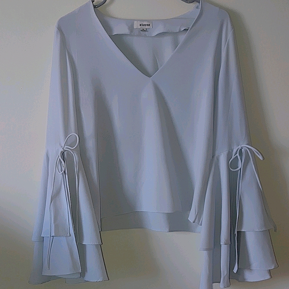 Baby blue long flowy sleeve top